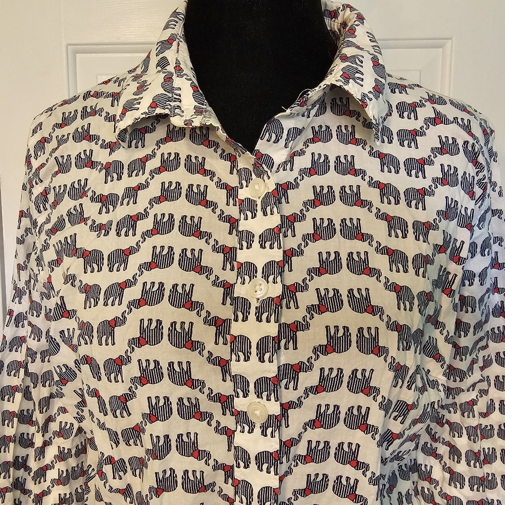 Crown and Ivy Elephant Button-Up Shirt Women's Sz S